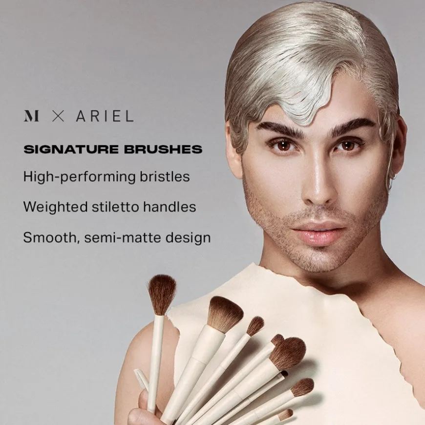 A24 Signature Foundation Brush M X ARIEL