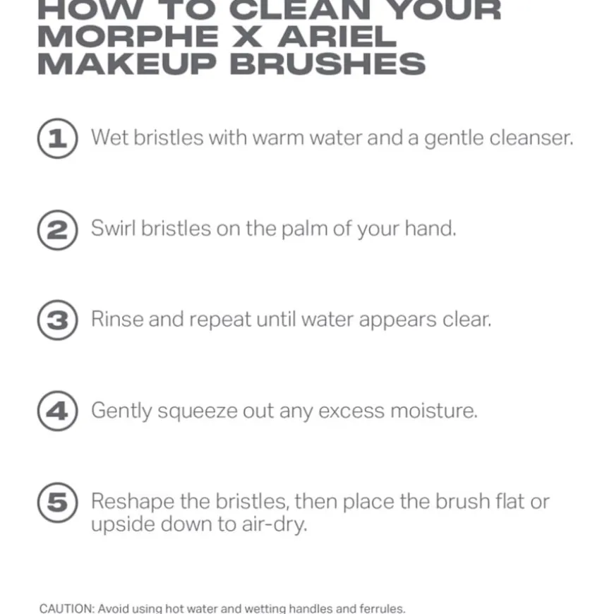 A24 Signature Foundation Brush M X ARIEL