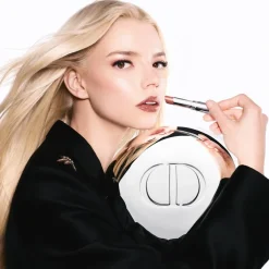 Dior Addict Lipstick, Glanzende Lipstick - 90% Ingrediënten van Natuurlijke Oorsprong - Navulbaar