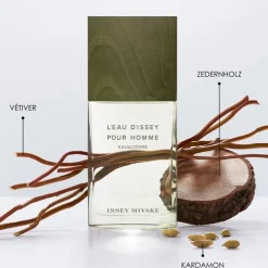 Eau de Toilette Spray Intense, Eau & Cèdre