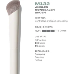 M132 Angled Concealer Brush