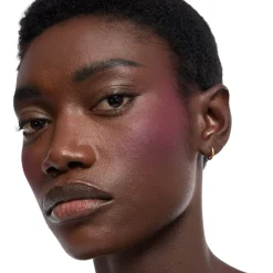 Make Me Blush Bold Blurring Blush