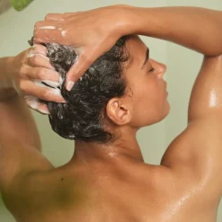 Milde gierst shampoo, Reinigt haar en hoofdhuid op milde wijze. Behoudt de natuurlijke glans