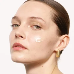 Oil-Free Milky Fluid SPF50, Luminous Tan