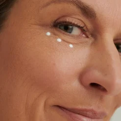 OOGCRÈME, - voor huid die regeneratie nodig heeft