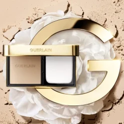 Parure Gold Skin Control Compact