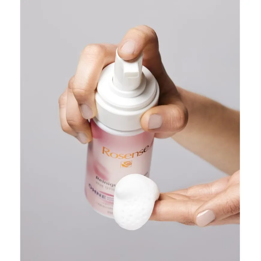 Reinigingsschuim met 91% rozenwater