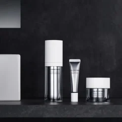 Total Revitalizer Eye