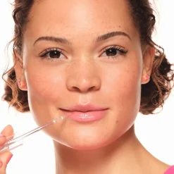 What a fake! Glass Shine Plumping Lip Filler