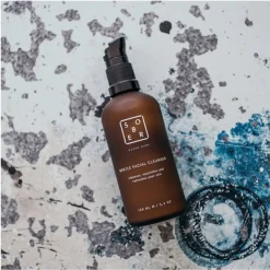 Zachte gezichtsreiniger