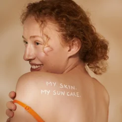 ZONNECRÈME, - voor de zongevoelige huid